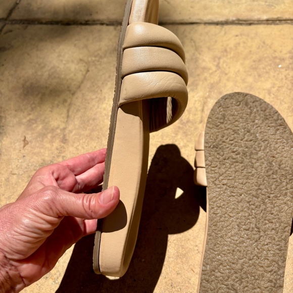 Seychelles Low Key Slide Sandals in Nude - Picture 4 of 6